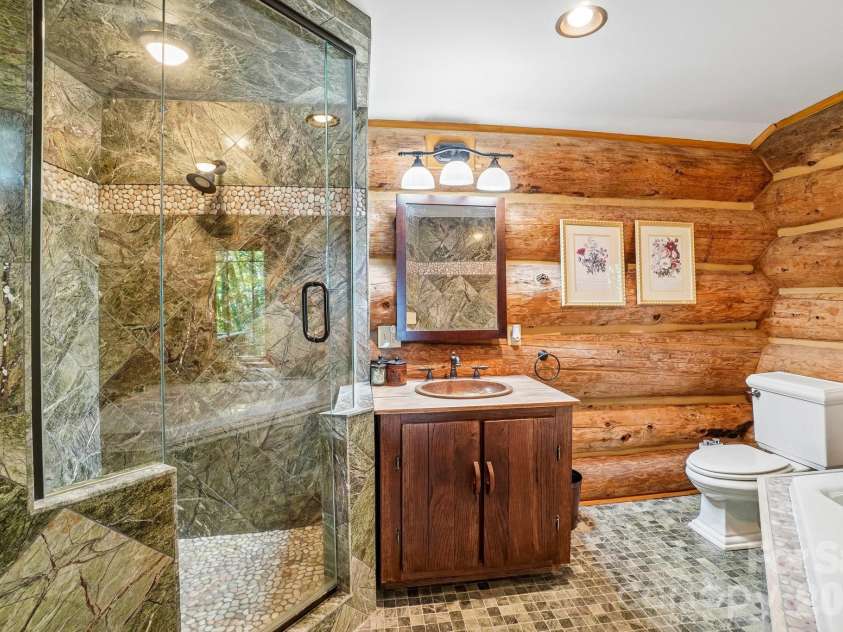 476 Waterford Drive, Maggie Valley, NC 28751.  MLS# CAR4423224, YatesRealty ID 50368. 3rd ensuite bath