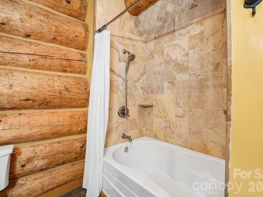 476 Waterford Drive, Maggie Valley, NC 28751.  MLS# CAR4423224, YatesRealty ID 50368. 