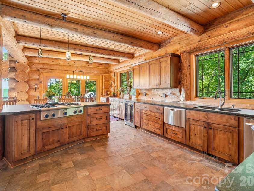 476 Waterford Drive, Maggie Valley, NC 28751.  MLS# CAR4423224, YatesRealty ID 50368. Lovely kitchen cabinets