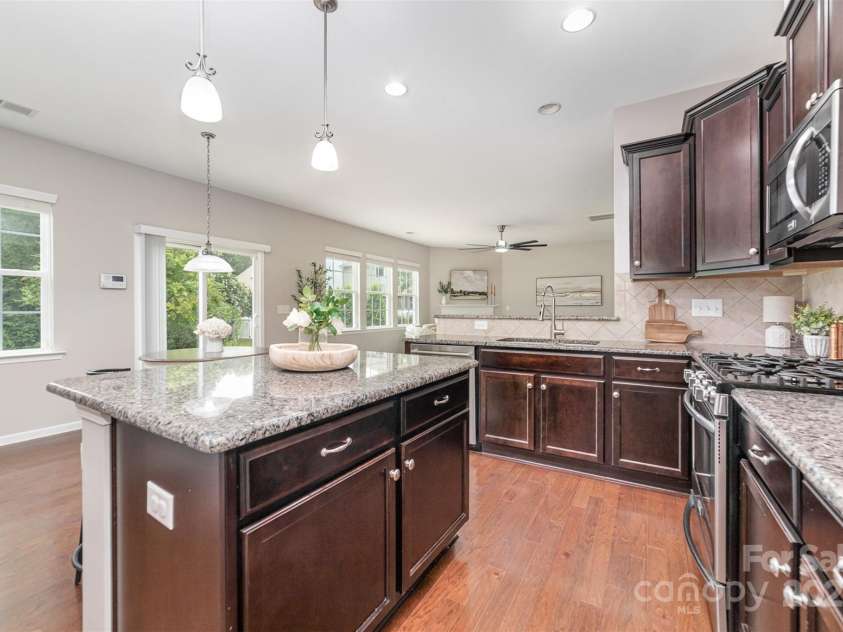 1319 Bridgeford Drive, Huntersville, NC 28078.  MLS# CAR4311943, YatesRealty ID 5037. 