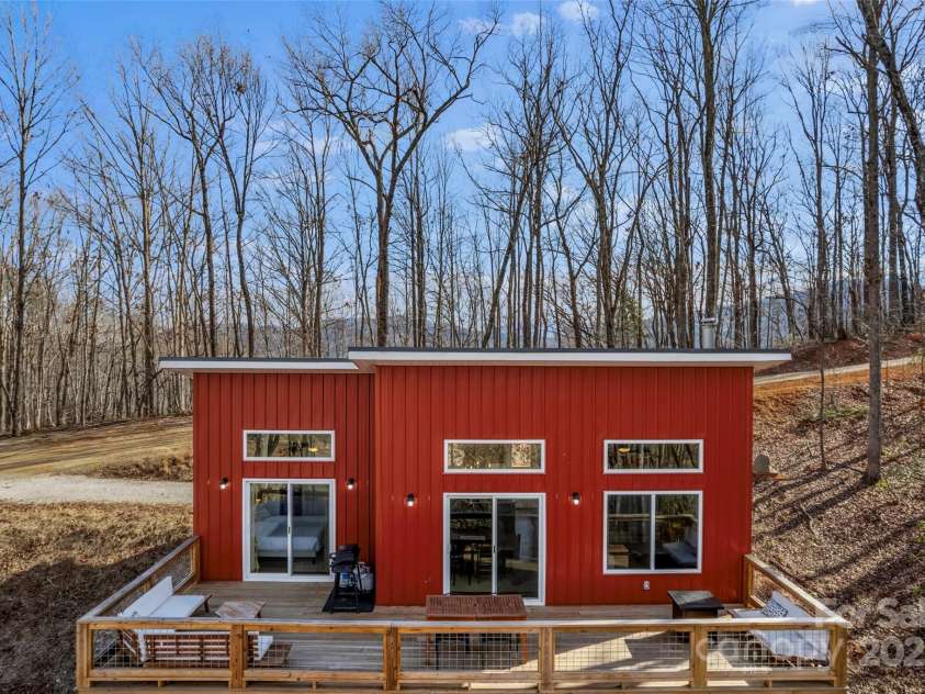 186 South Slope Lane, Old Fort, NC 28762.  MLS# CAR4217959, YatesRealty ID 5037. 