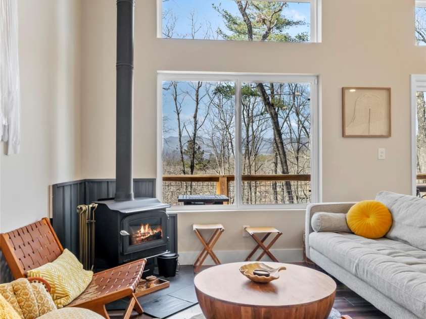 186 South Slope Lane, Old Fort, NC 28762.  MLS# CAR4217959, YatesRealty ID 5037. 