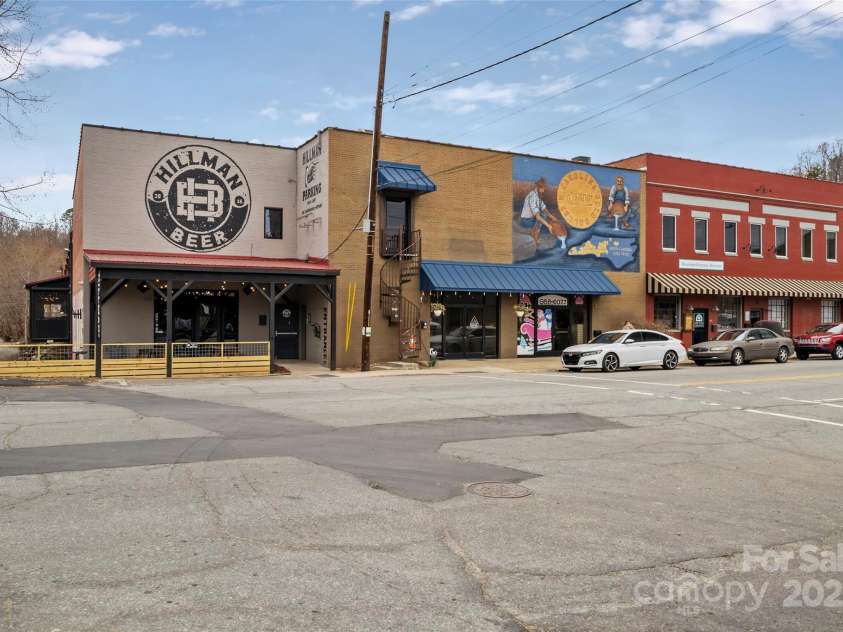 186 South Slope Lane, Old Fort, NC 28762.  MLS# CAR4217959, YatesRealty ID 5037. Downtown Old Fort