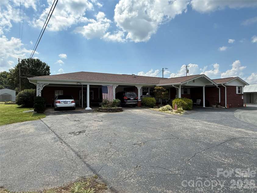 251 Rodney Orr ByPass, Robbinsville, NC 28771.  MLS# CAR4423007, YatesRealty ID 50370. 