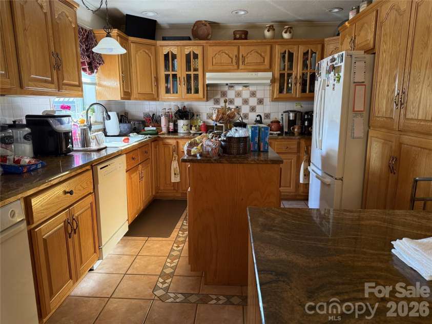 251 Rodney Orr ByPass, Robbinsville, NC 28771.  MLS# CAR4423007, YatesRealty ID 50370. 