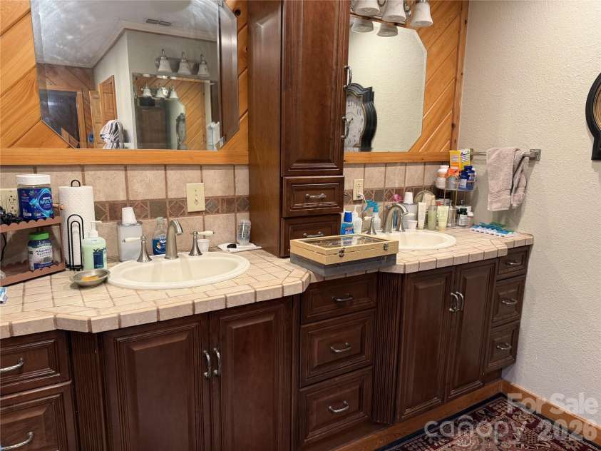 251 Rodney Orr ByPass, Robbinsville, NC 28771.  MLS# CAR4423007, YatesRealty ID 50370. 