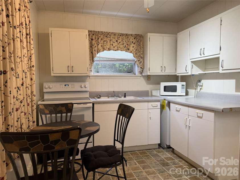 251 Rodney Orr ByPass, Robbinsville, NC 28771.  MLS# CAR4423007, YatesRealty ID 50370. 