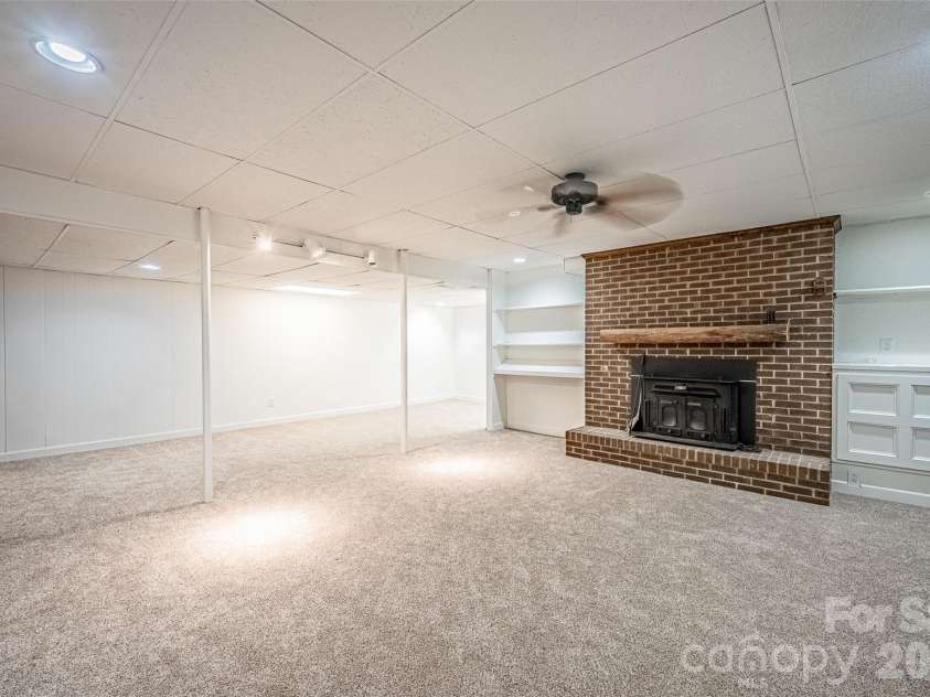565 Oak Ridge Run, Salisbury, NC 28146.  MLS# CAR4423097, YatesRealty ID 50377. Basement/Recreational area