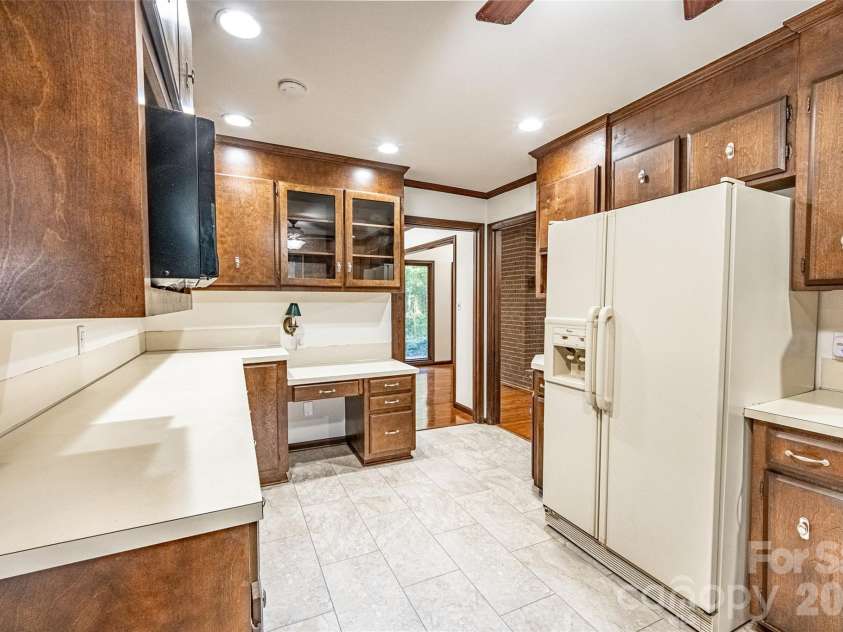 565 Oak Ridge Run, Salisbury, NC 28146.  MLS# CAR4423097, YatesRealty ID 50377. Kitchen