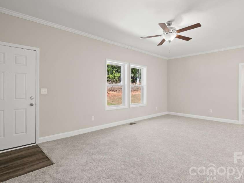 2820 rock chimney Circle, Lancaster, SC 29720.  MLS# CAR4423731, YatesRealty ID 50379. 