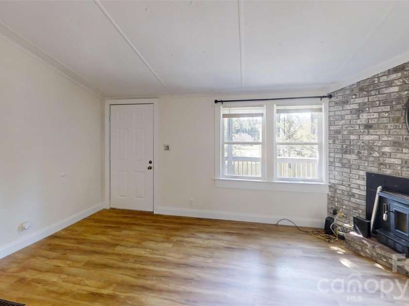 7 Fieldtop Lane, Arden, NC 28704.  MLS# CAR4423200, YatesRealty ID 50381. 