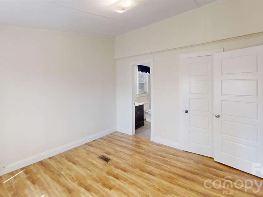 7 Fieldtop Lane, Arden, NC 28704.  MLS# CAR4423200, YatesRealty ID 50381. 