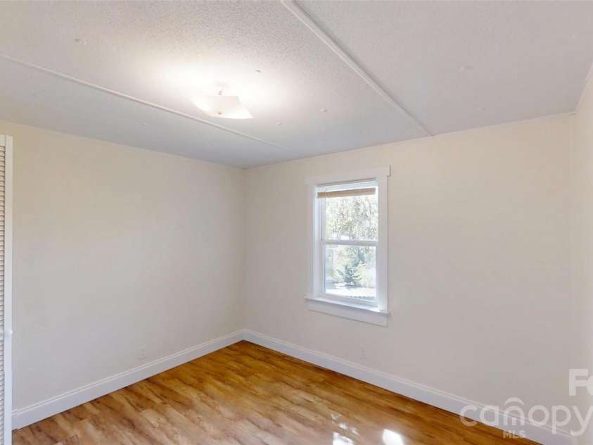 7 Fieldtop Lane, Arden, NC 28704.  MLS# CAR4423200, YatesRealty ID 50381. 