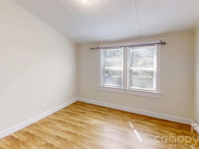 7 Fieldtop Lane, Arden, NC 28704.  MLS# CAR4423200, YatesRealty ID 50381. 