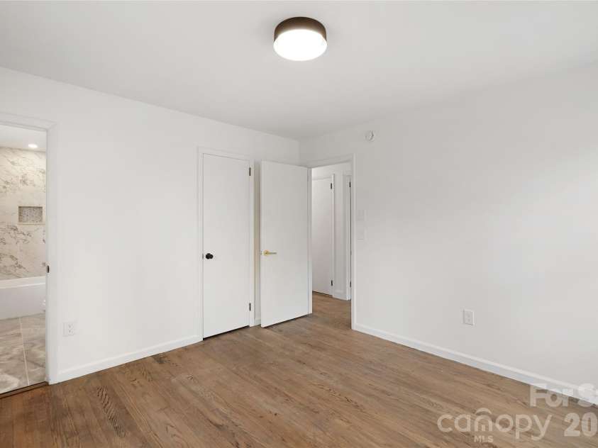 7 Browndale Road, Asheville, NC 28805.  MLS# CAR4421393, YatesRealty ID 50382. 