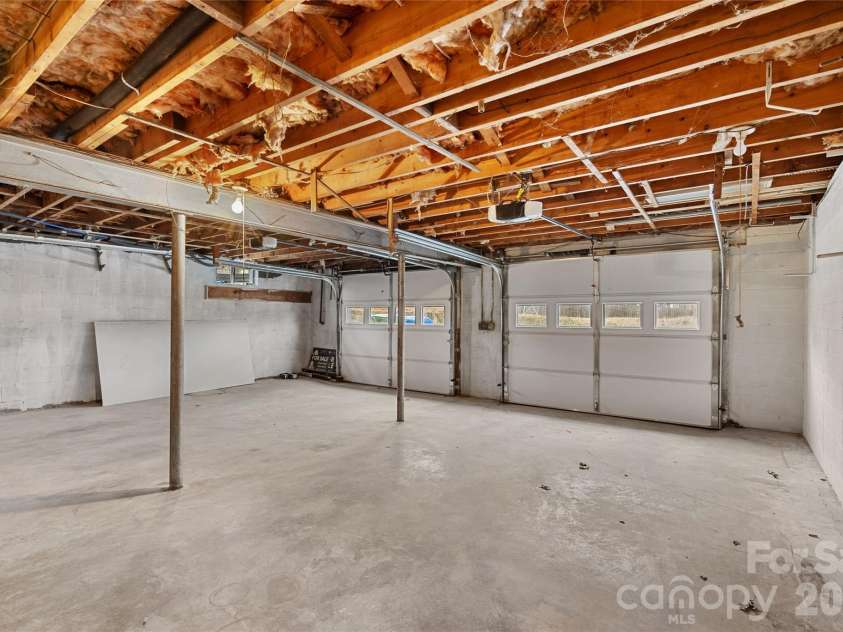 7 Browndale Road, Asheville, NC 28805.  MLS# CAR4421393, YatesRealty ID 50382. 