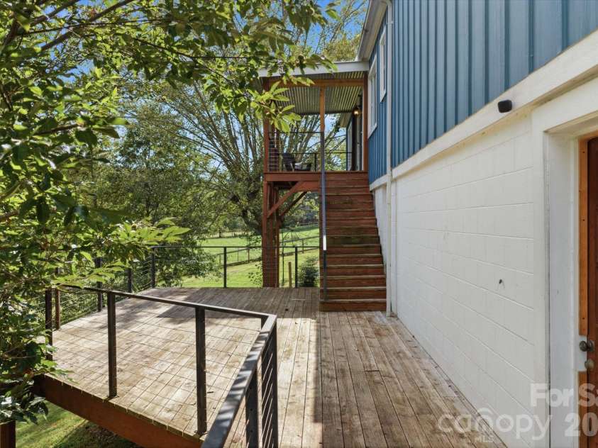 2119 Pisgah Drive, Canton, NC 28716.  MLS# CAR4421385, YatesRealty ID 50383. 