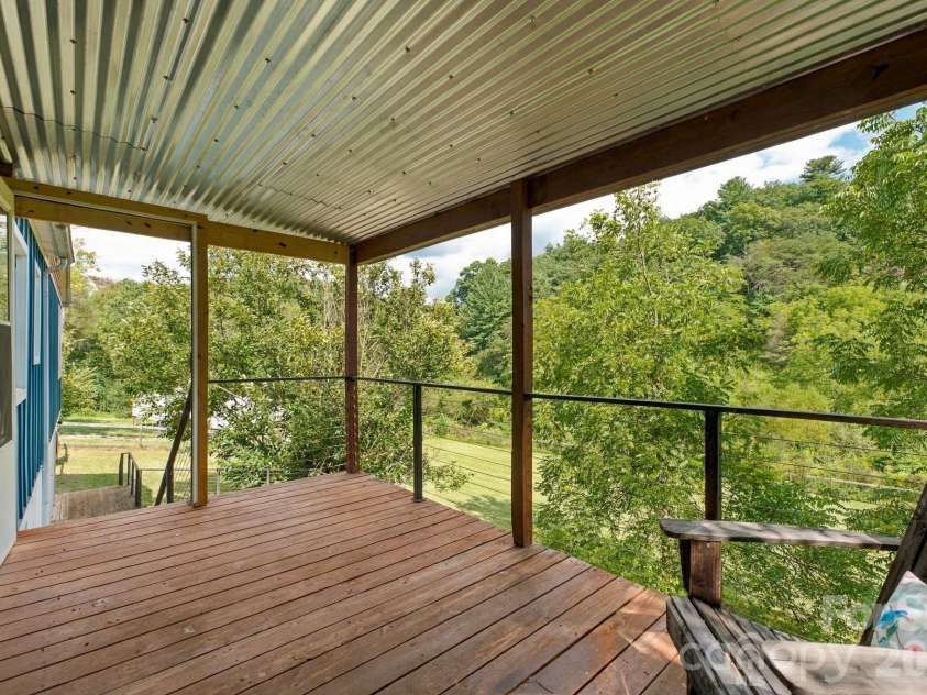2119 Pisgah Drive, Canton, NC 28716.  MLS# CAR4421385, YatesRealty ID 50383. 