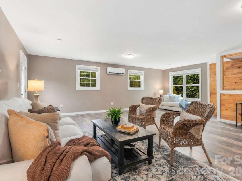 2119 Pisgah Drive, Canton, NC 28716.  MLS# CAR4421385, YatesRealty ID 50383. 