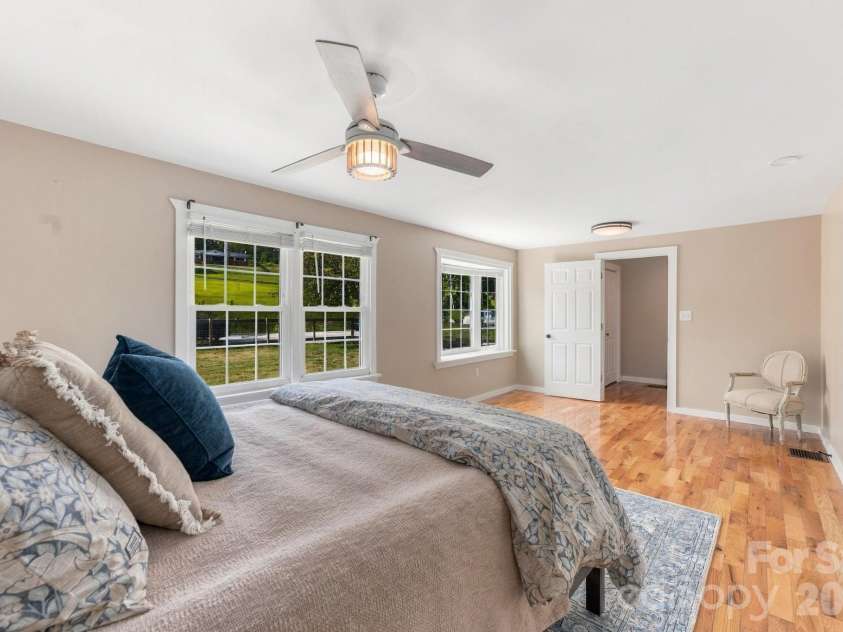 2119 Pisgah Drive, Canton, NC 28716.  MLS# CAR4421385, YatesRealty ID 50383. 