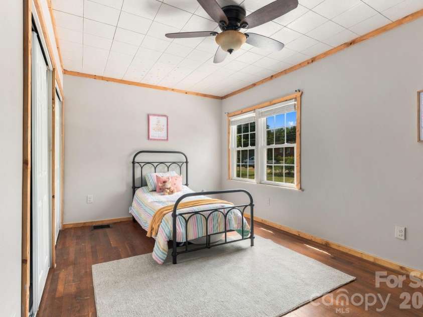 2119 Pisgah Drive, Canton, NC 28716.  MLS# CAR4421385, YatesRealty ID 50383. 