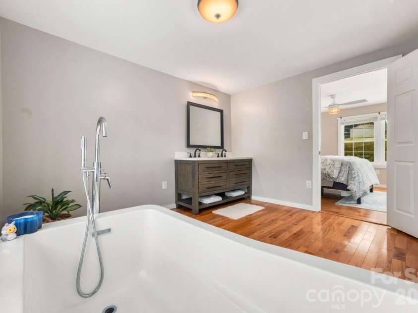 2119 Pisgah Drive, Canton, NC 28716.  MLS# CAR4421385, YatesRealty ID 50383. 
