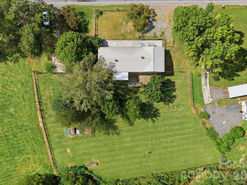 2119 Pisgah Drive, Canton, NC 28716.  MLS# CAR4421385, YatesRealty ID 50383. 