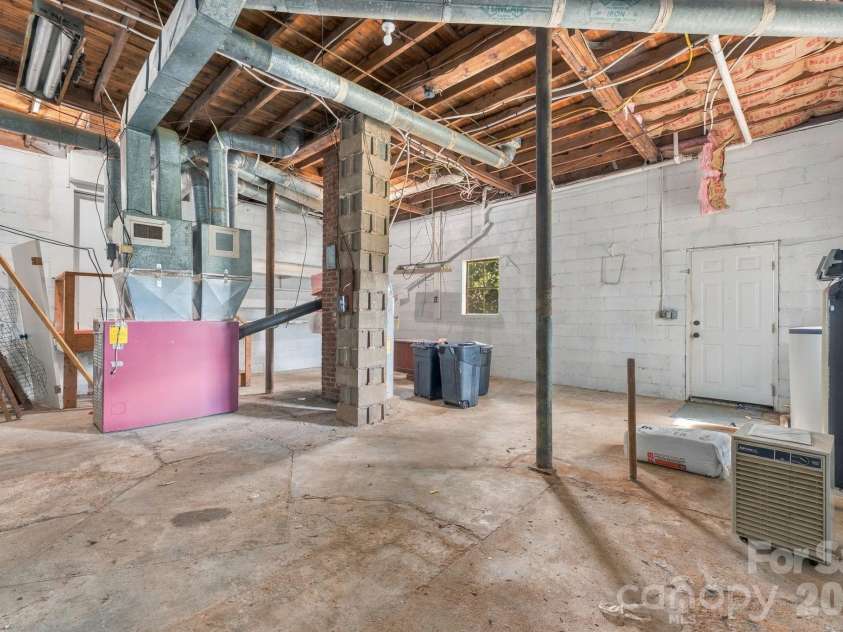 2119 Pisgah Drive, Canton, NC 28716.  MLS# CAR4421385, YatesRealty ID 50383. 