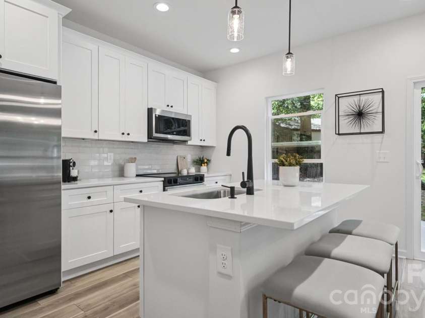 6819 Mint Street, Charlotte, NC 28214.  MLS# CAR4422512, YatesRealty ID 50384. 