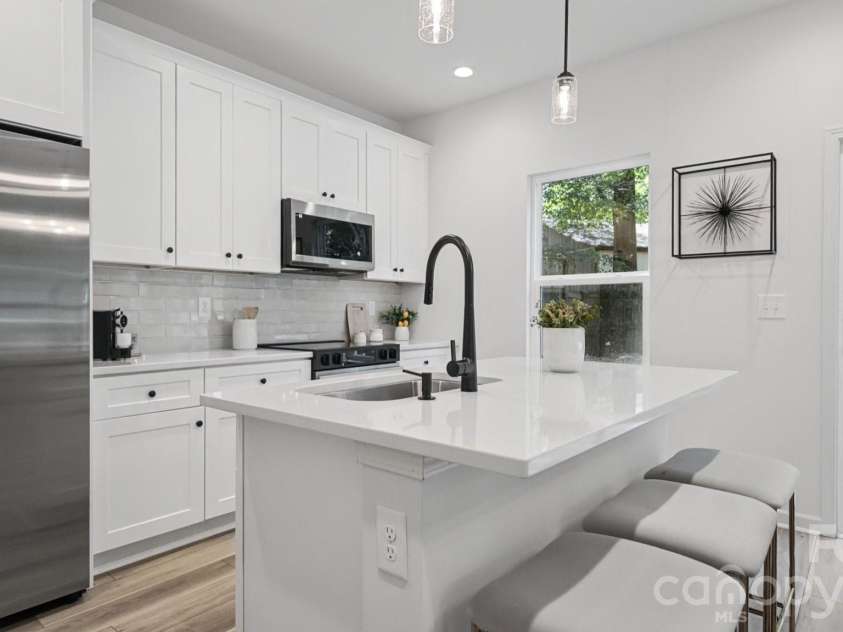 6819 Mint Street, Charlotte, NC 28214.  MLS# CAR4422512, YatesRealty ID 50384. 