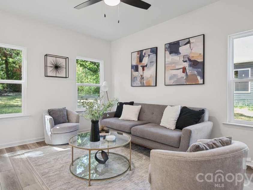 6819 Mint Street, Charlotte, NC 28214.  MLS# CAR4422512, YatesRealty ID 50384. 
