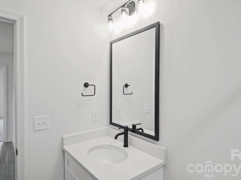 6819 Mint Street, Charlotte, NC 28214.  MLS# CAR4422512, YatesRealty ID 50384. 
