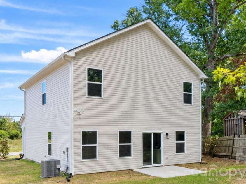 6819 Mint Street, Charlotte, NC 28214.  MLS# CAR4422512, YatesRealty ID 50384. 