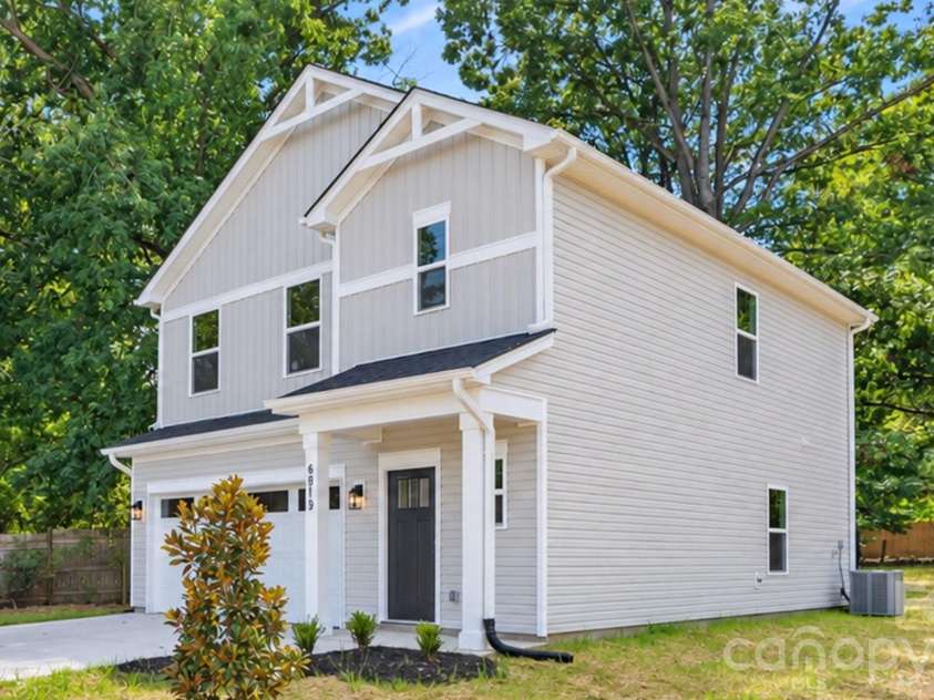 6819 Mint Street, Charlotte, NC 28214.  MLS# CAR4422512, YatesRealty ID 50384. 