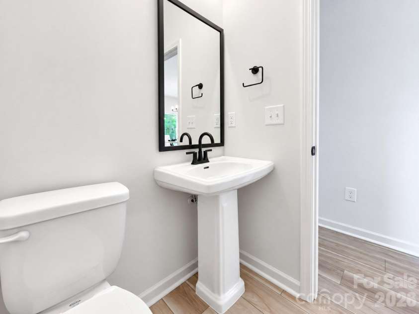 6819 Mint Street, Charlotte, NC 28214.  MLS# CAR4431102, YatesRealty ID 50384. 
