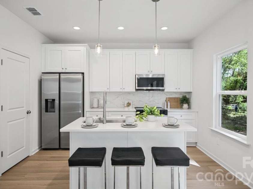 727 Key Street, Charlotte, NC 28208.  MLS# CAR4422502, YatesRealty ID 50385. 