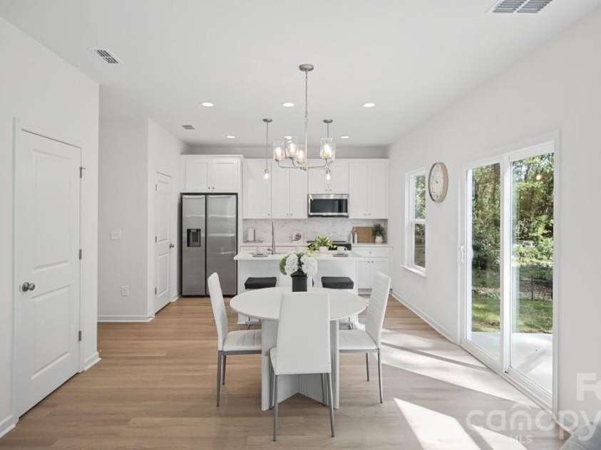 727 Key Street, Charlotte, NC 28208.  MLS# CAR4422502, YatesRealty ID 50385. 