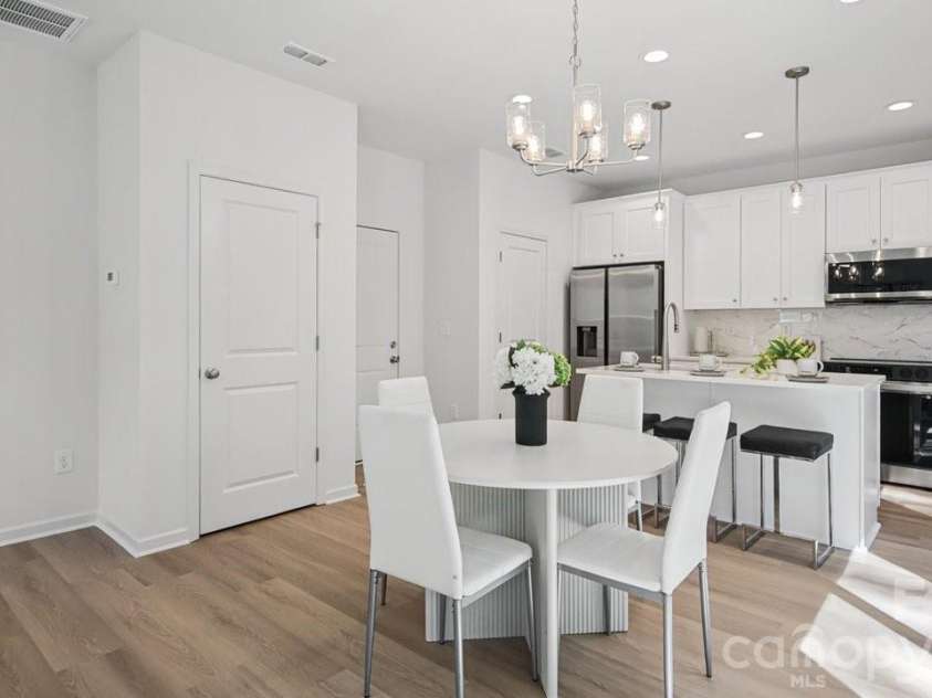 727 Key Street, Charlotte, NC 28208.  MLS# CAR4422502, YatesRealty ID 50385. 