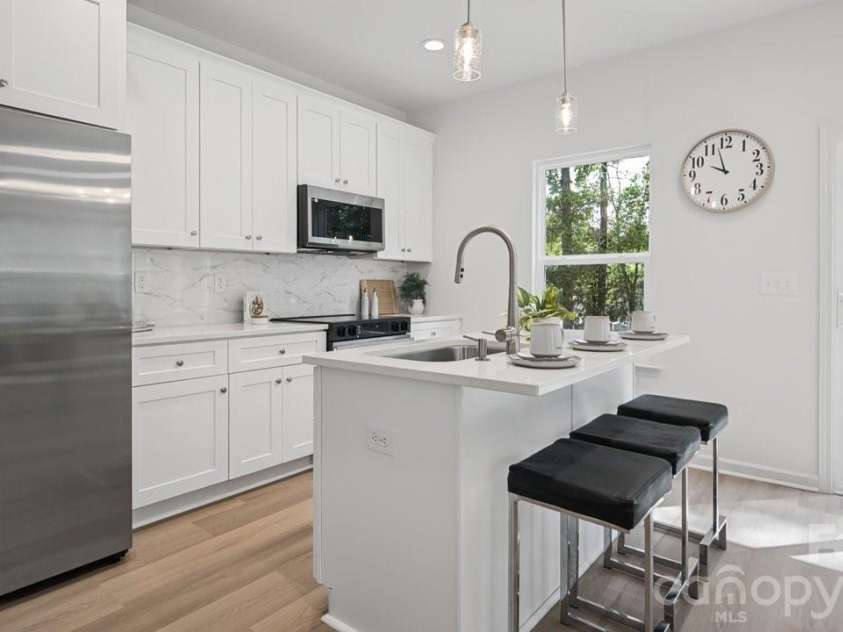 727 Key Street, Charlotte, NC 28208.  MLS# CAR4422502, YatesRealty ID 50385. 