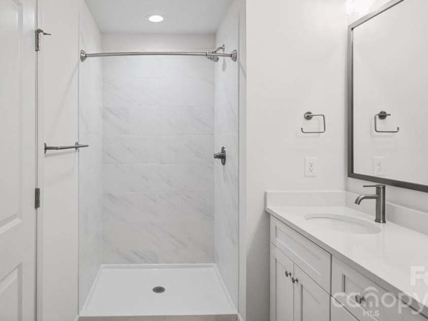 727 Key Street, Charlotte, NC 28208.  MLS# CAR4422502, YatesRealty ID 50385. 