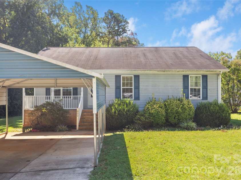 802 Shaver Street, Salisbury, NC 28144.  MLS# CAR4422607, YatesRealty ID 50388. Front View
