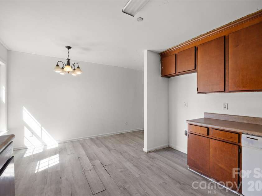 802 Shaver Street, Salisbury, NC 28144.  MLS# CAR4422607, YatesRealty ID 50388. Kitchen
