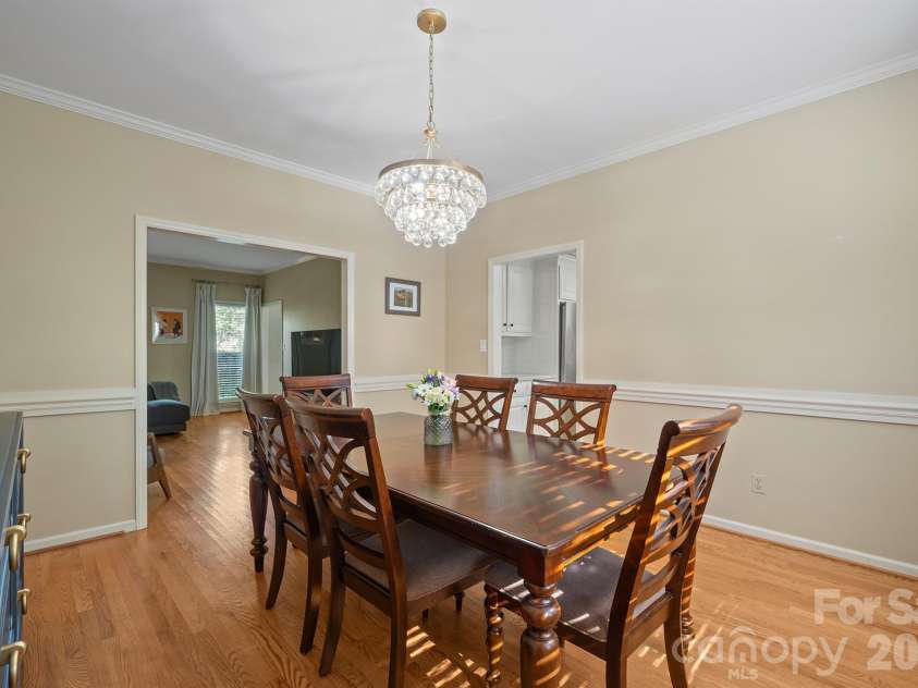 591 19th Avenue Lane, Hickory, NC 28601.  MLS# CAR4423857, YatesRealty ID 50389. 