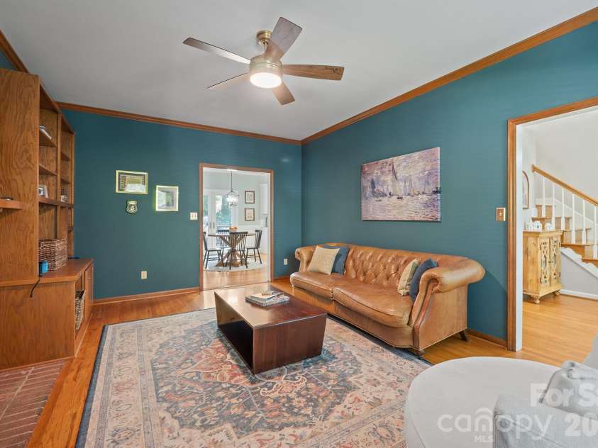 591 19th Avenue Lane, Hickory, NC 28601.  MLS# CAR4423857, YatesRealty ID 50389. 