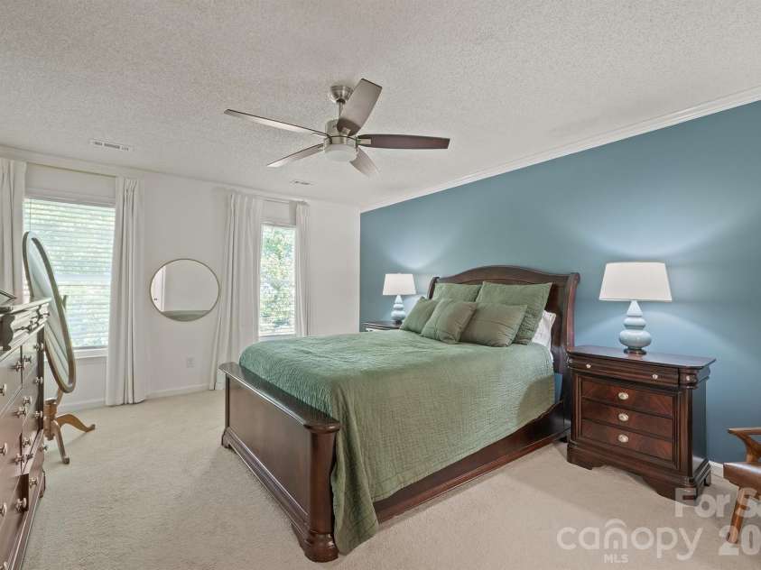 591 19th Avenue Lane, Hickory, NC 28601.  MLS# CAR4423857, YatesRealty ID 50389. 