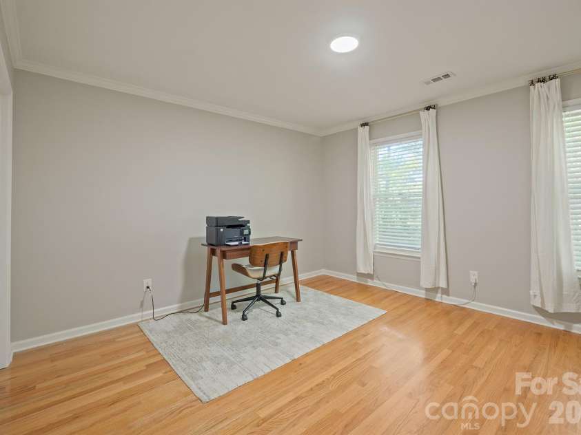 591 19th Avenue Lane, Hickory, NC 28601.  MLS# CAR4423857, YatesRealty ID 50389. 