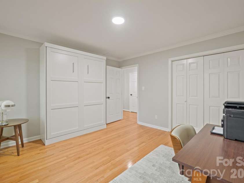 591 19th Avenue Lane, Hickory, NC 28601.  MLS# CAR4423857, YatesRealty ID 50389. 