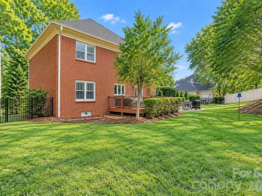 591 19th Avenue Lane, Hickory, NC 28601.  MLS# CAR4423857, YatesRealty ID 50389. 