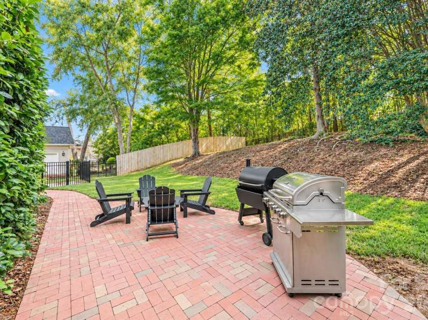 591 19th Avenue Lane, Hickory, NC 28601.  MLS# CAR4423857, YatesRealty ID 50389. 