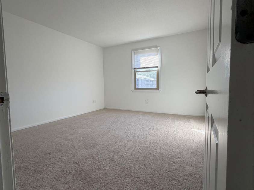 119 Carriage House Drive, Kannapolis, NC 28081.  MLS# CAR4356362, YatesRealty ID 5039. 